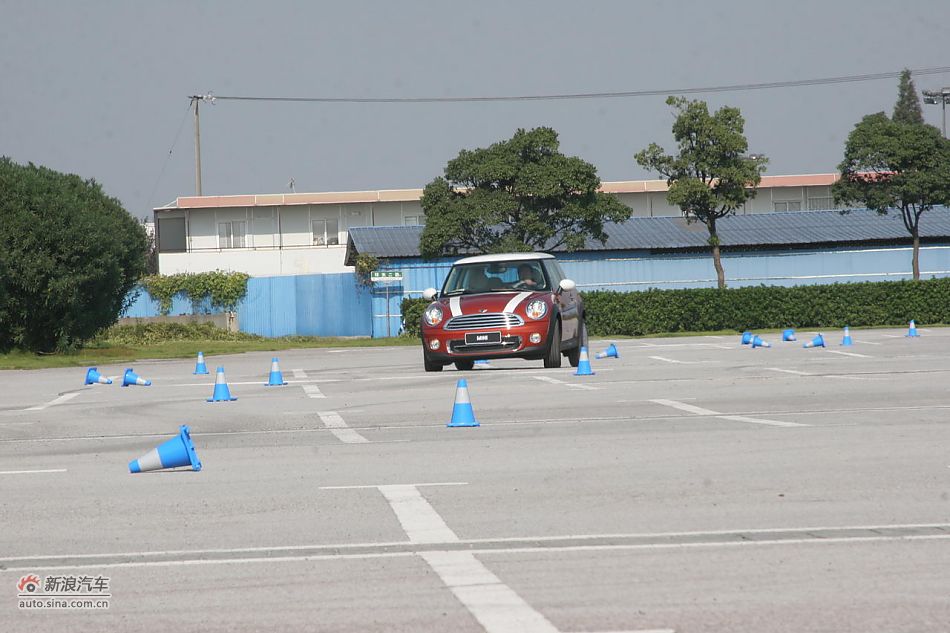 2011款MINI Cooper动态