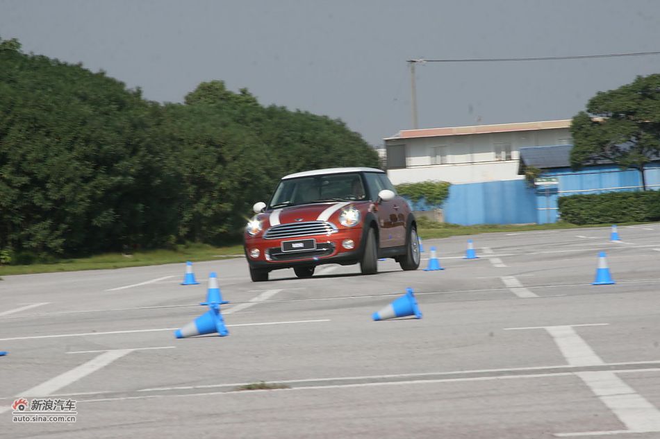2011款MINI Cooper动态