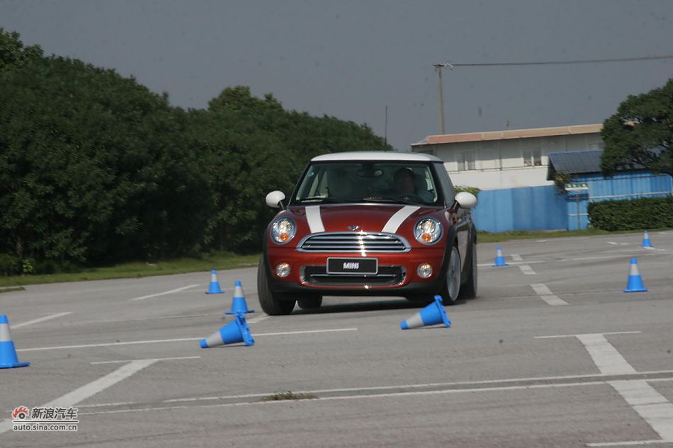 2011款MINI Cooper动态