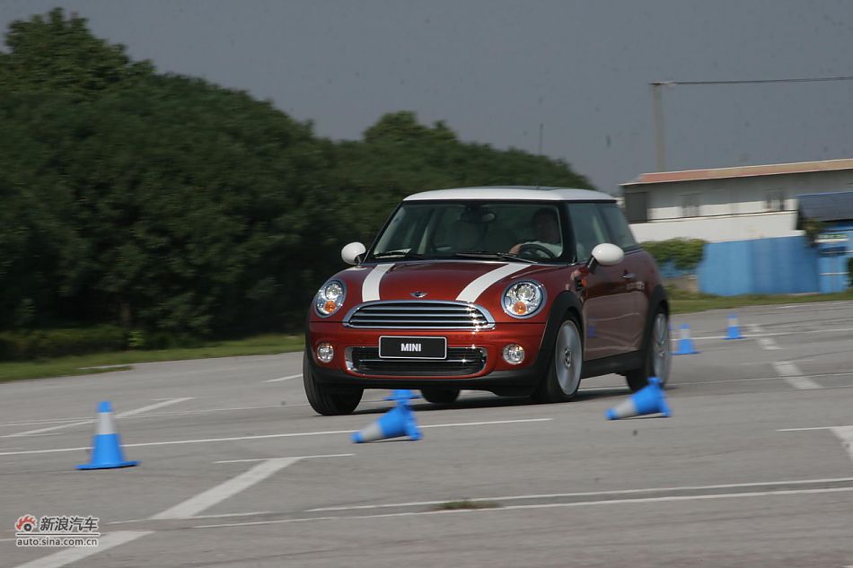 2011款MINI Cooper动态