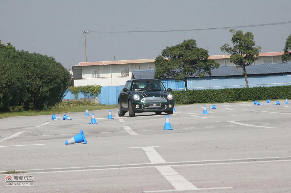 2011款MINI Cooper动态