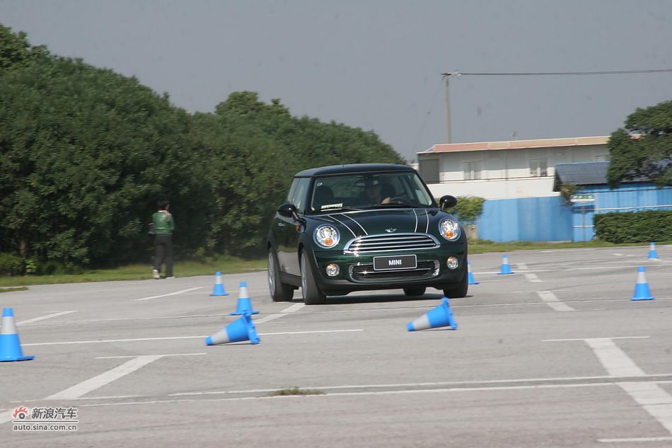 2011款MINI Cooper动态