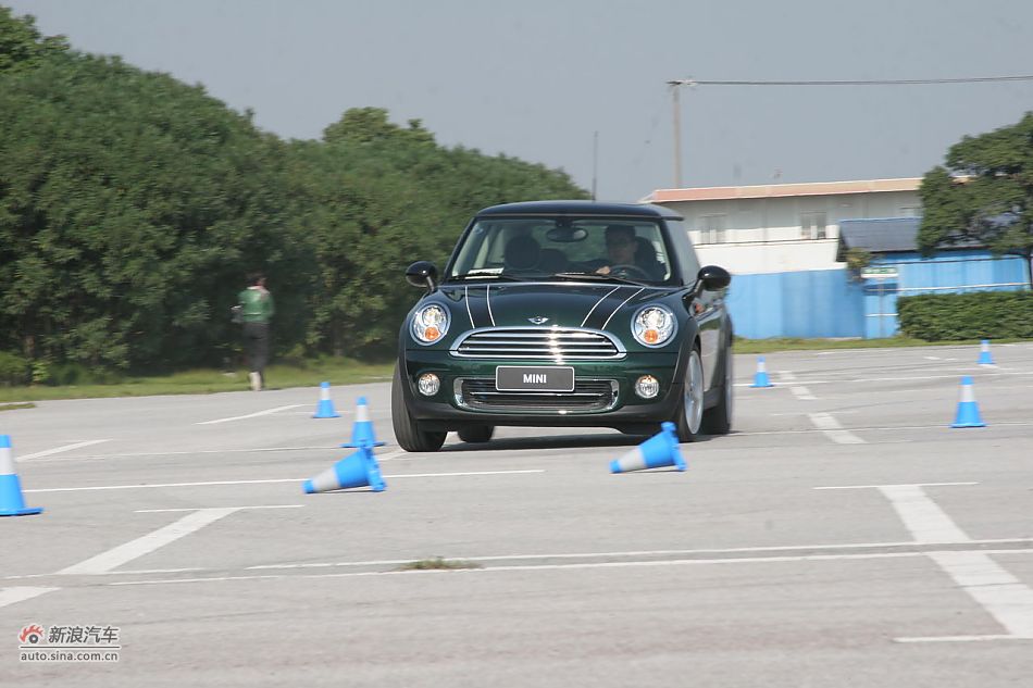 2011款MINI Cooper动态