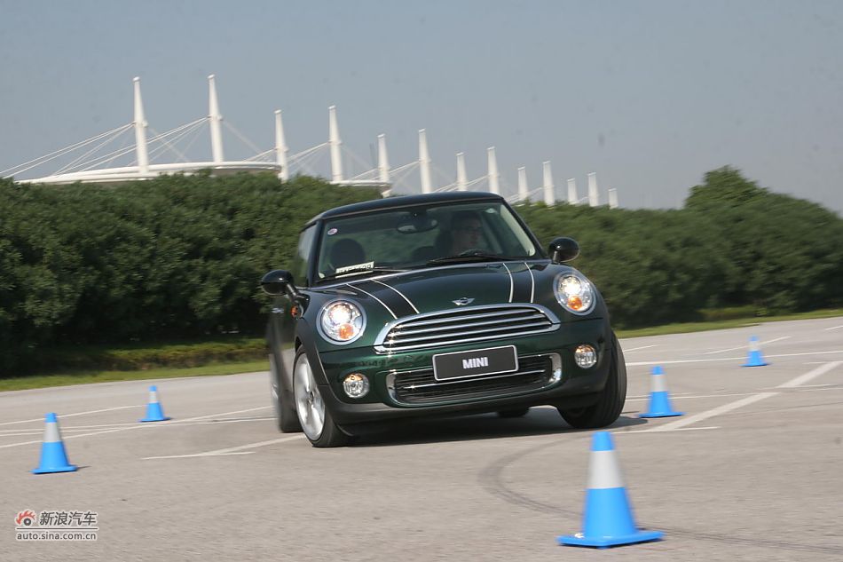 2011款MINI Cooper动态