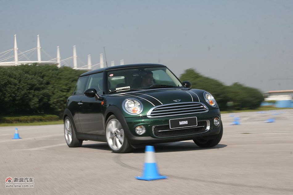 2011款MINI Cooper动态