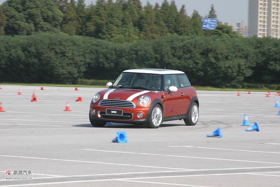 2011款MINI Cooper动态