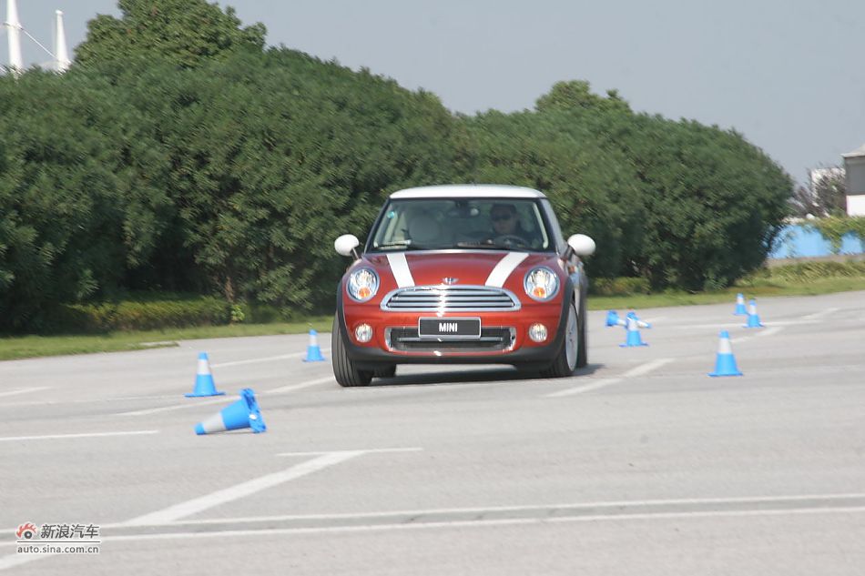 2011款MINI Cooper动态