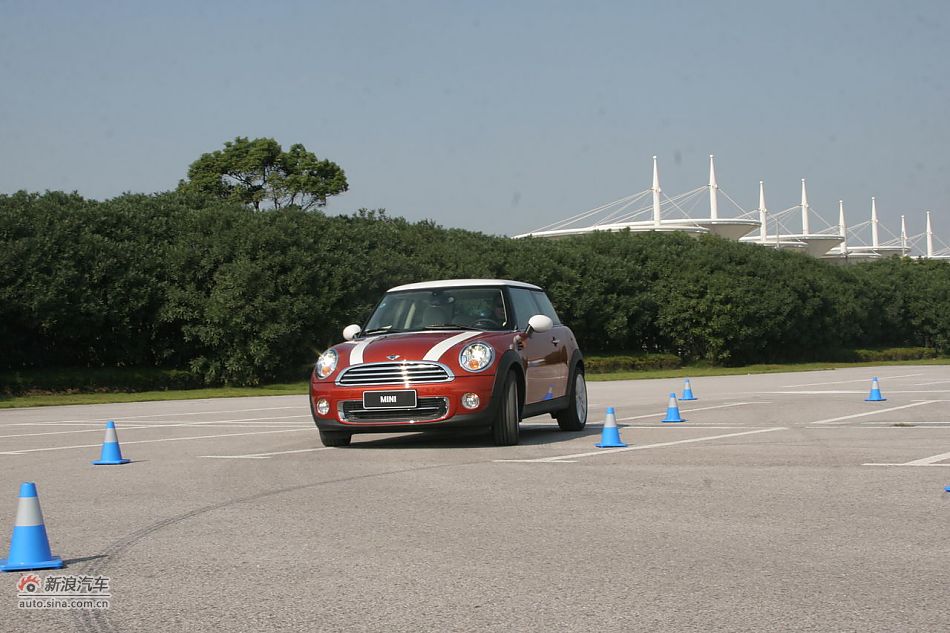 2011款MINI Cooper动态