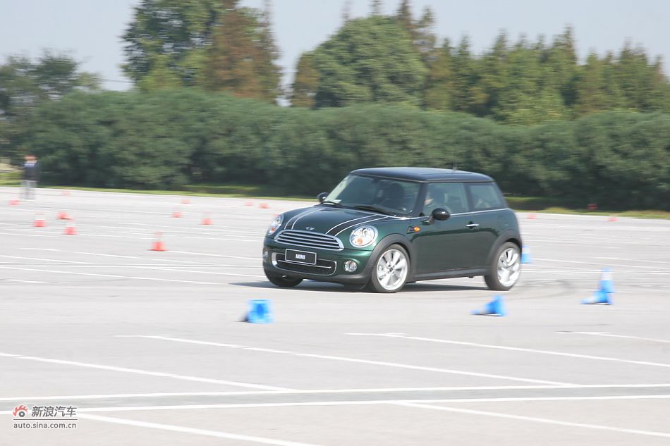 2011款MINI Cooper动态