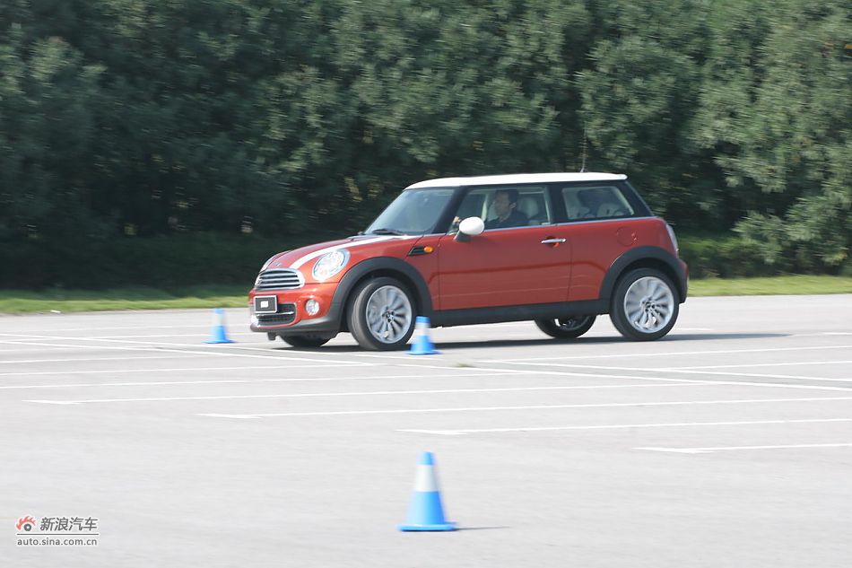 2011款MINI Cooper动态