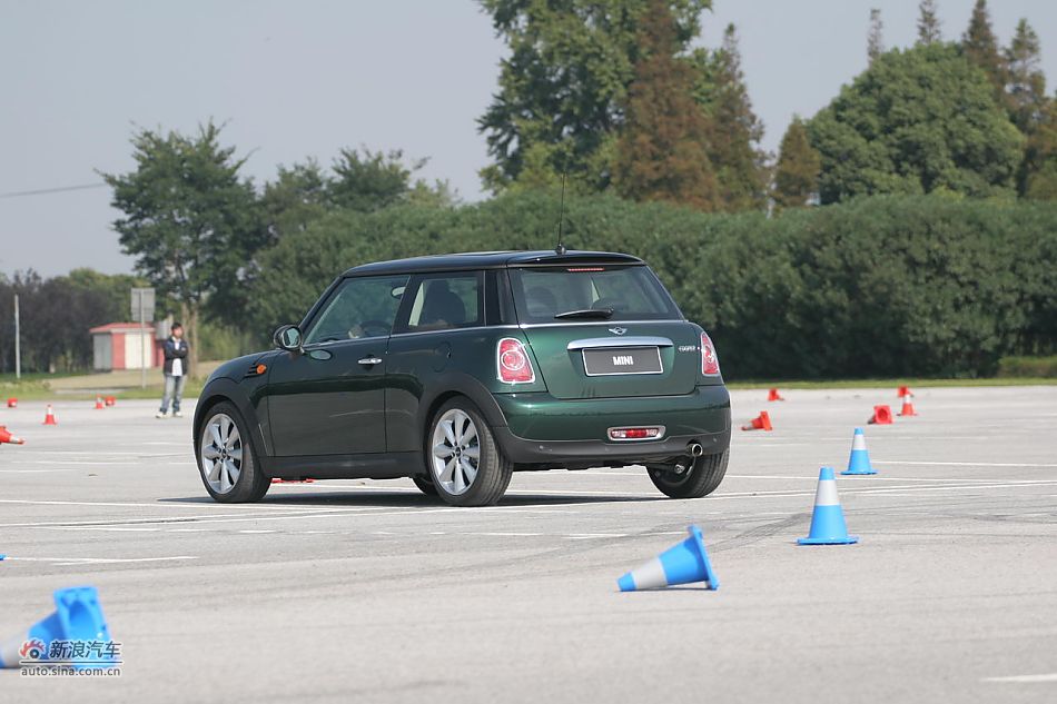 2011款MINI Cooper动态