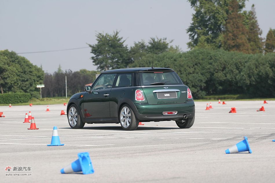2011款MINI Cooper动态