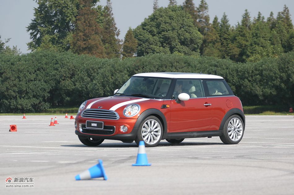 2011款MINI Cooper动态