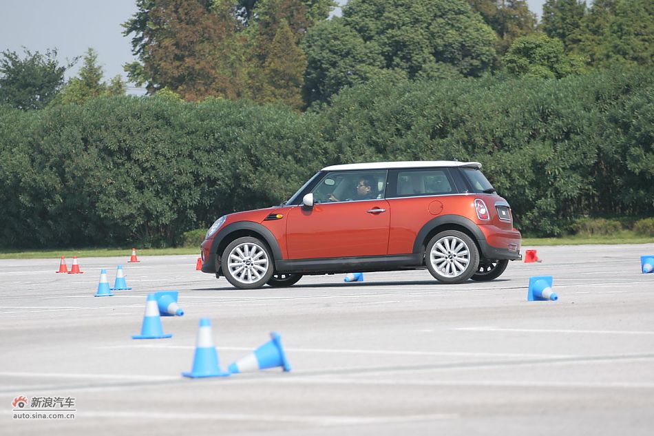2011款MINI Cooper动态