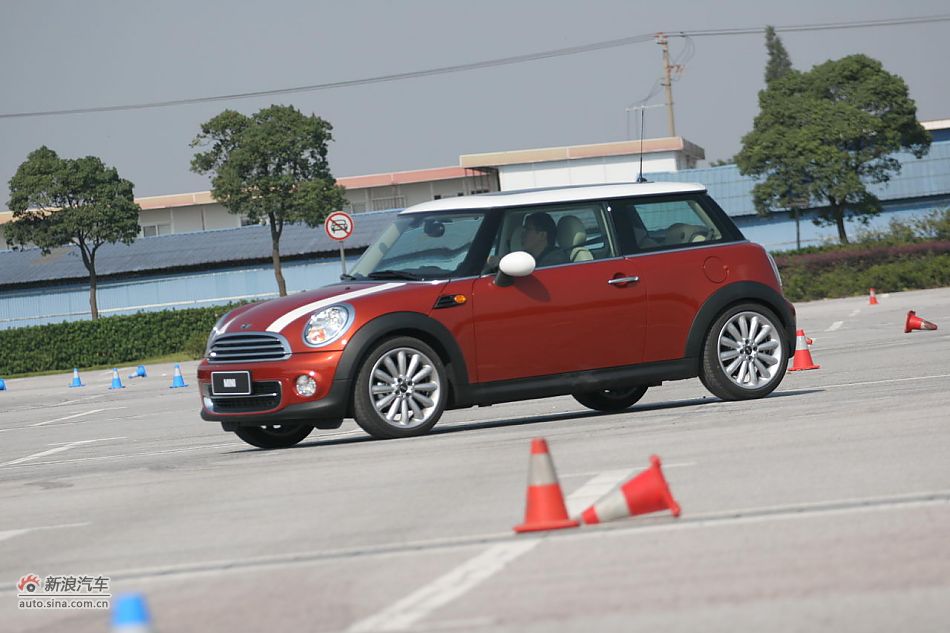2011款MINI Cooper动态