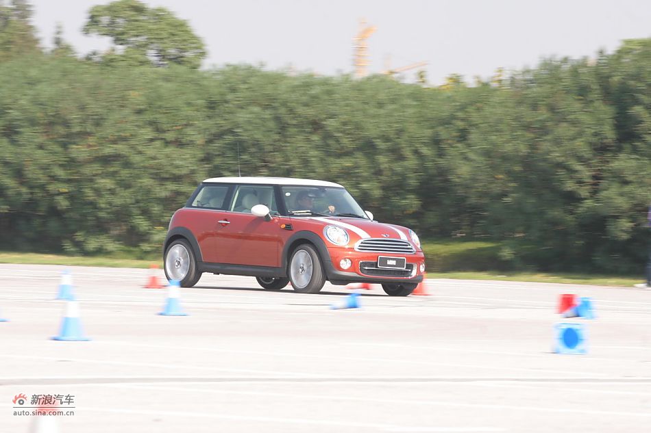 2011款MINI Cooper动态