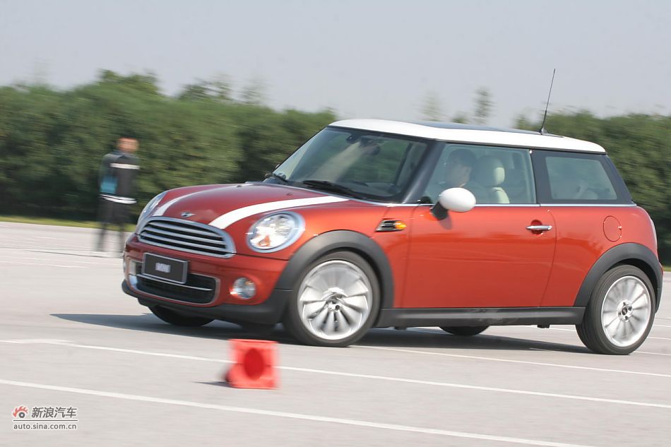 2011款MINI Cooper动态