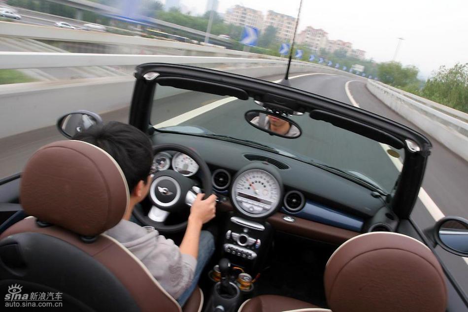 MINI Cooper S敞篷山路动态