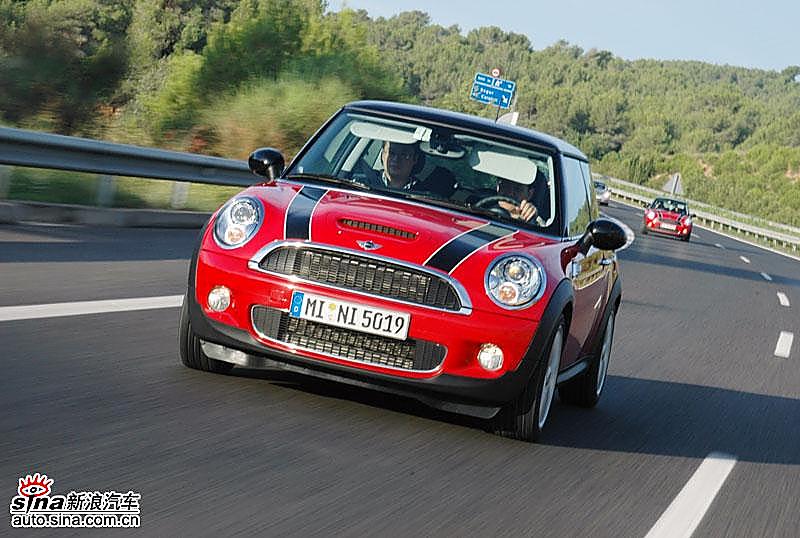 新MINI COOPERS动态
