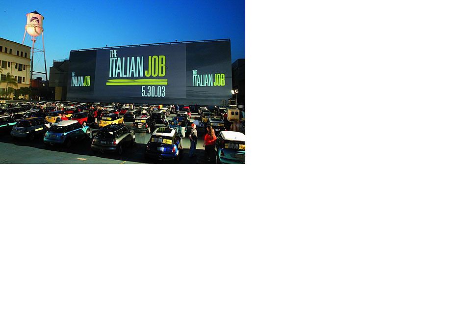 MINI COOPER在《偷天换日》的镜头