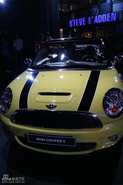 MINI Cooper敞篷版及Cooper S敞篷版