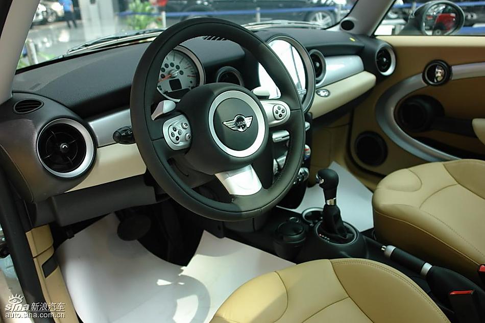 个性5门小车MINI Clubman到店实拍