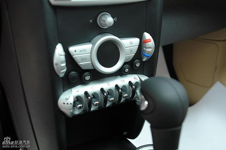 个性5门小车MINI Clubman到店实拍