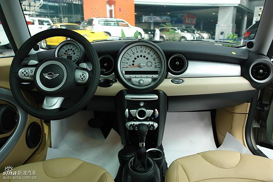 个性5门小车MINI Clubman到店实拍