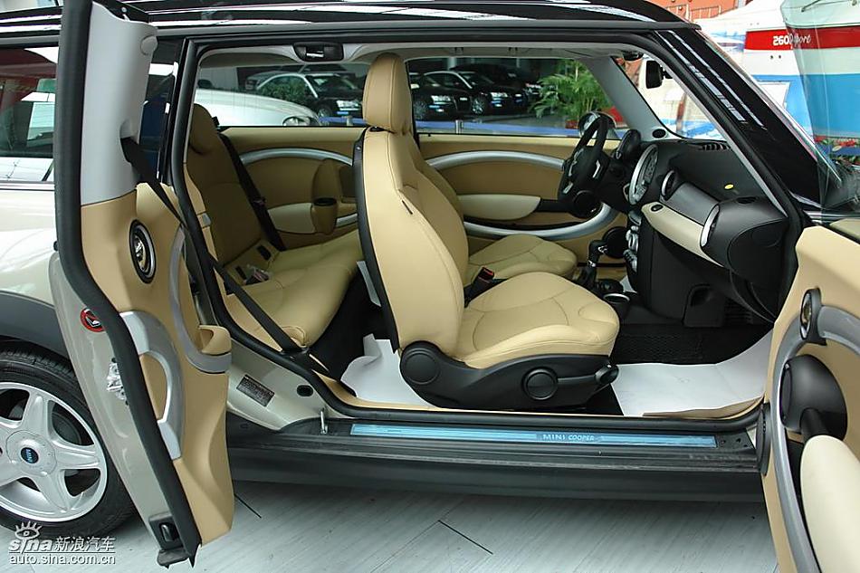 个性5门小车MINI Clubman到店实拍