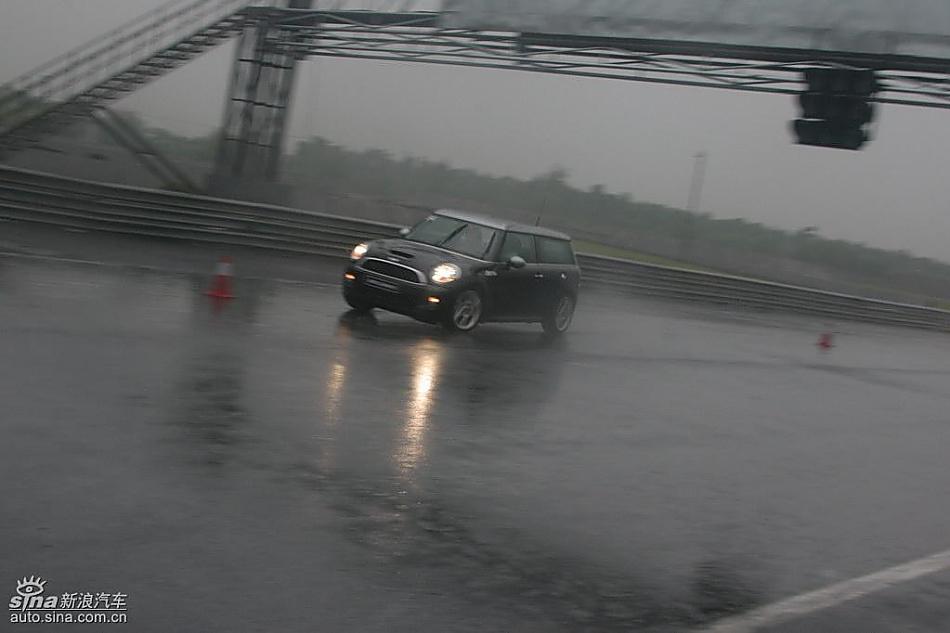 Mini Cooper S Clubman赛道动态
