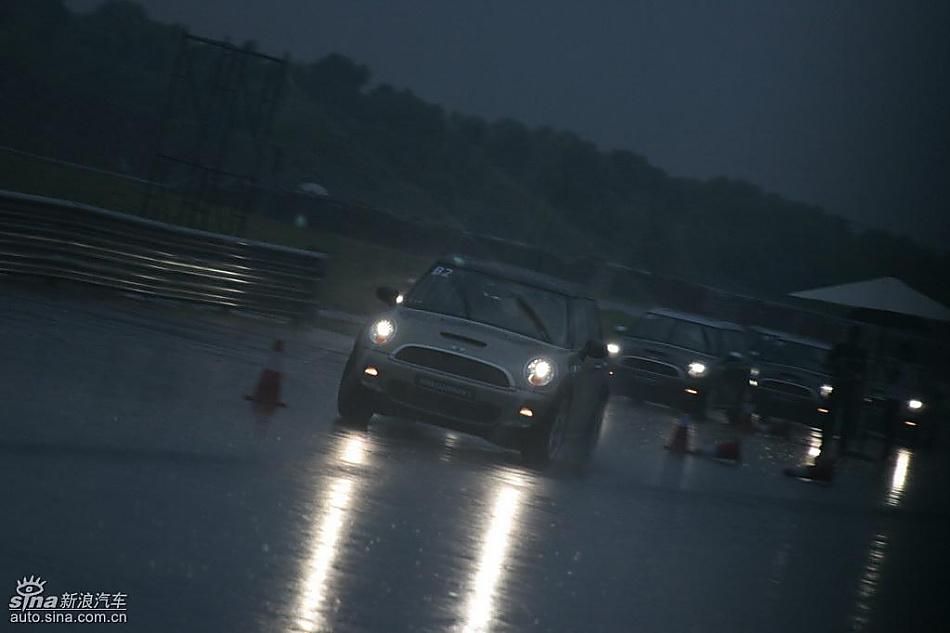Mini Cooper S Clubman赛道动态