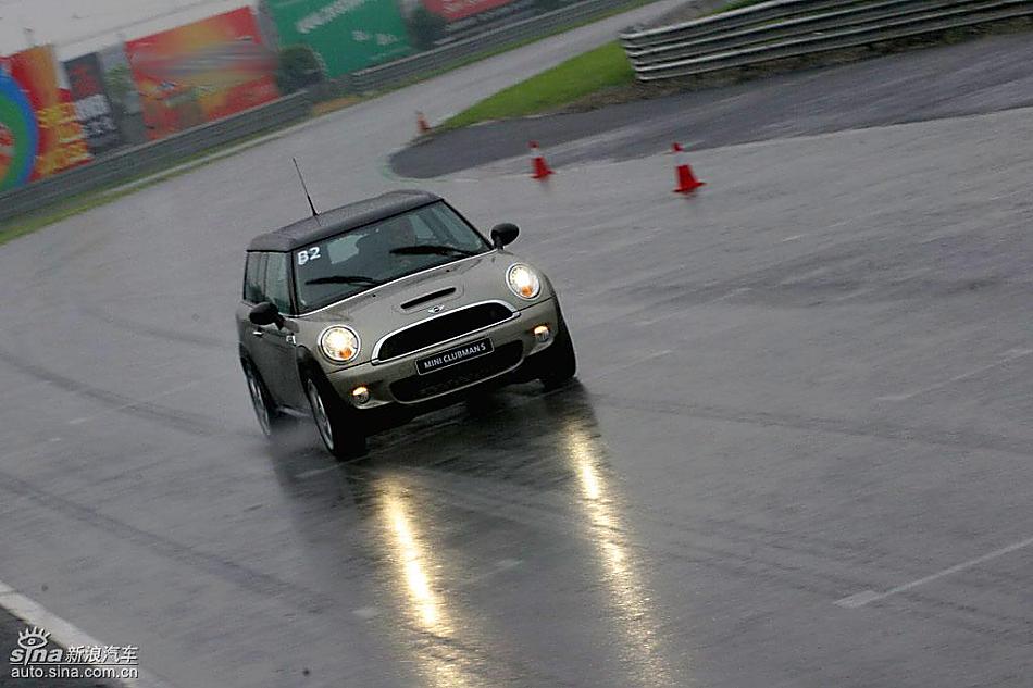 Mini Cooper S Clubman赛道动态