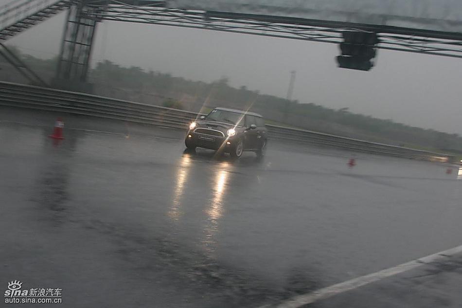 Mini Cooper S Clubman赛道动态