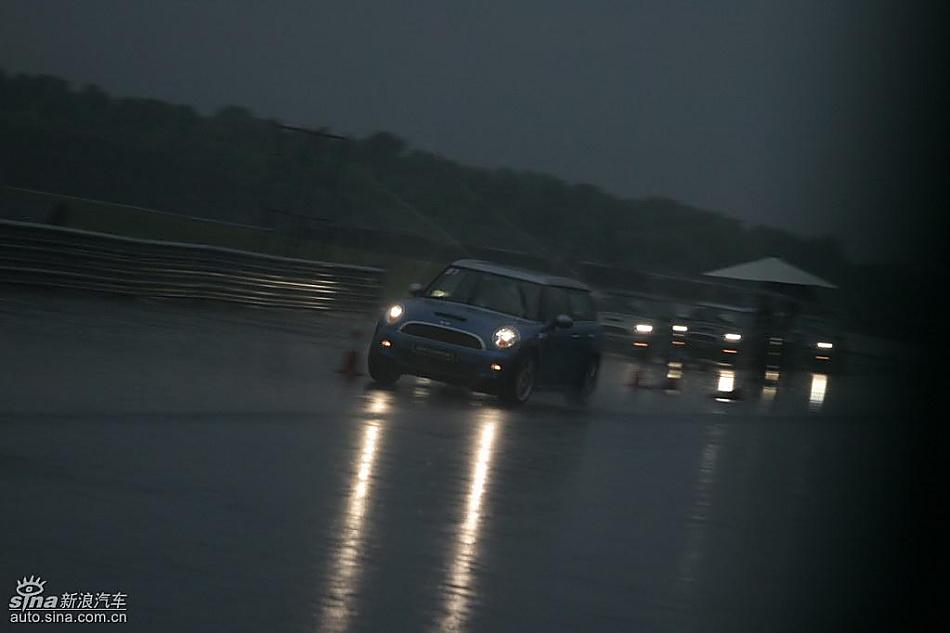 Mini Cooper S Clubman赛道动态