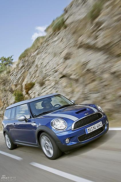 蓝色MINI Clubman