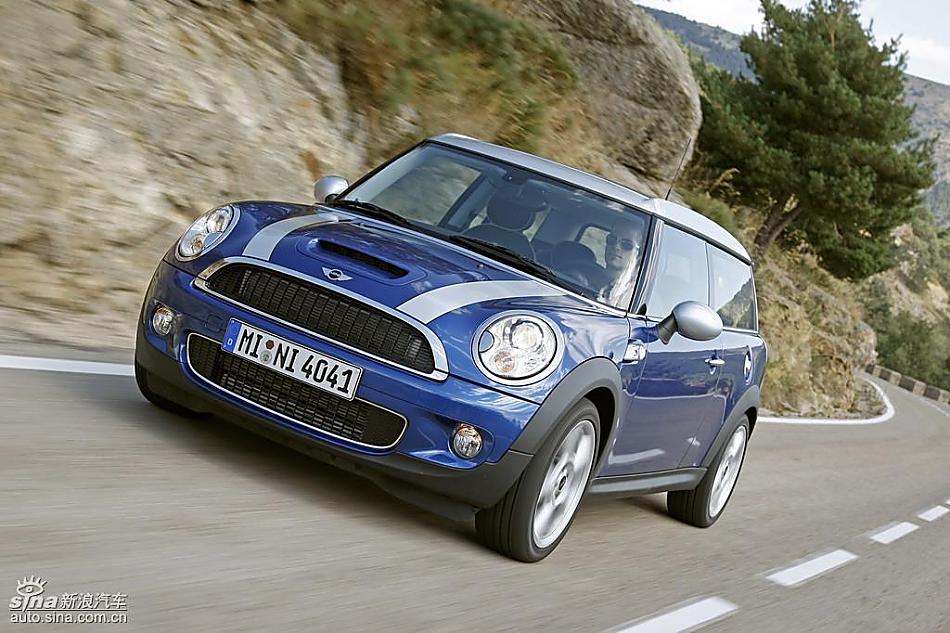 蓝色MINI Clubman