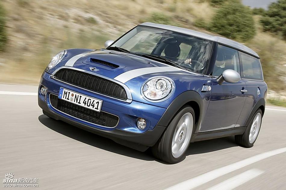 蓝色MINI Clubman