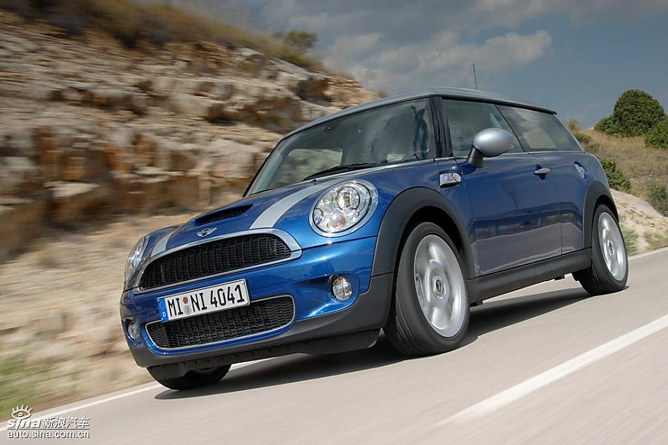 蓝色MINI Clubman