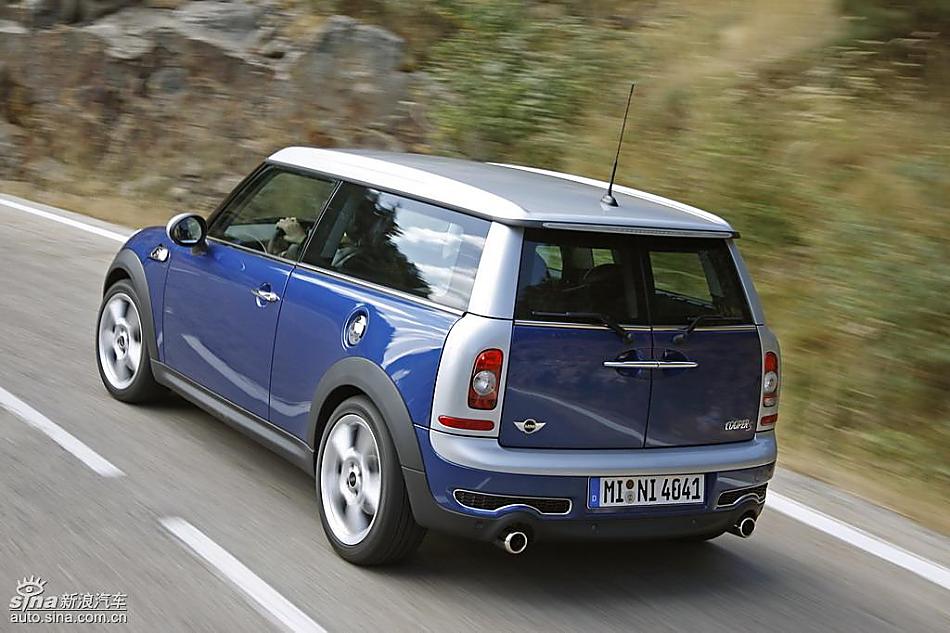 蓝色MINI Clubman