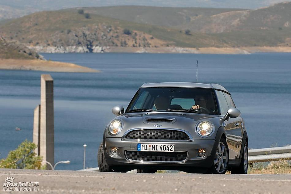 ɫMINI Clubman