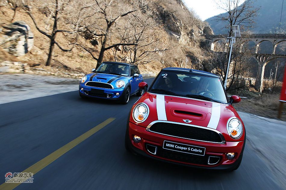 MINI Cooper S Cabrio山路动态
