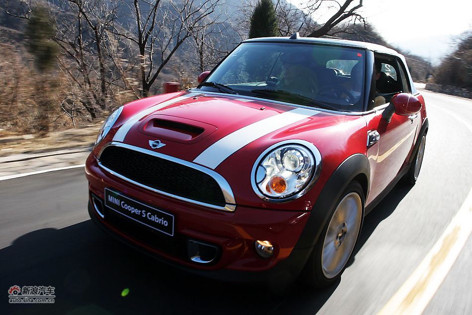 MINI Cooper S Cabrio山路动态