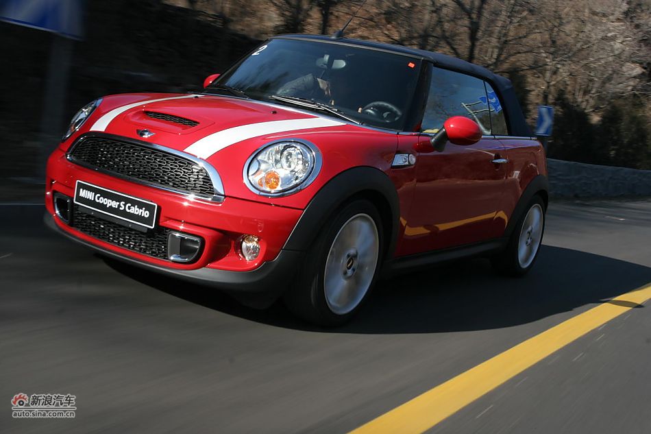 MINI Cooper S Cabrio山路动态