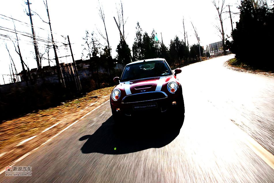 MINI Cooper S Cabrio山路动态