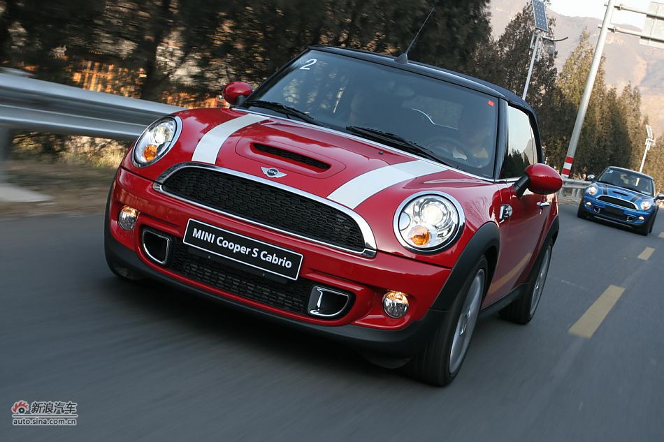 MINI Cooper S Cabrio山路动态