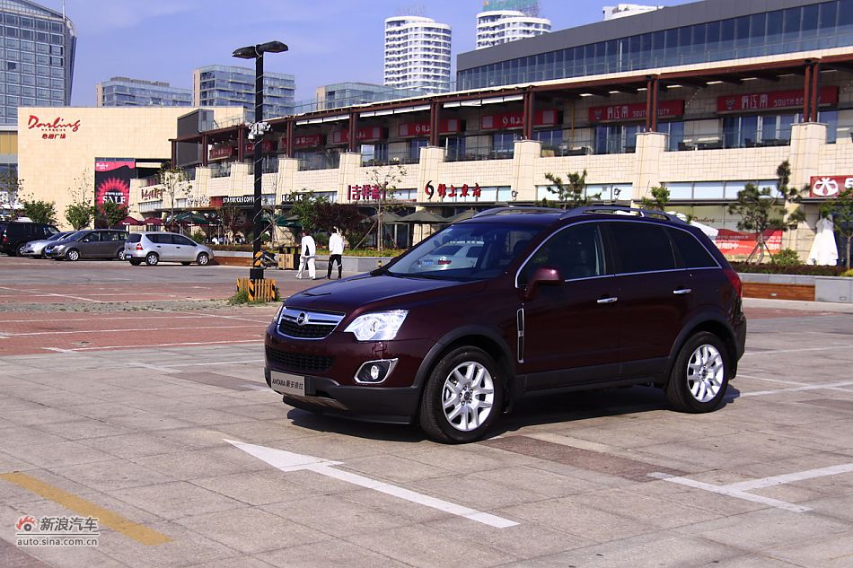 2011款欧宝安德拉外观