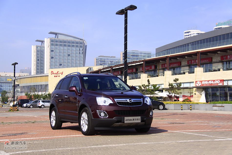 2011款欧宝安德拉外观