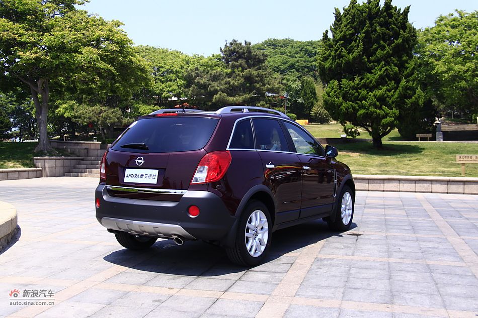 2011款欧宝安德拉外观