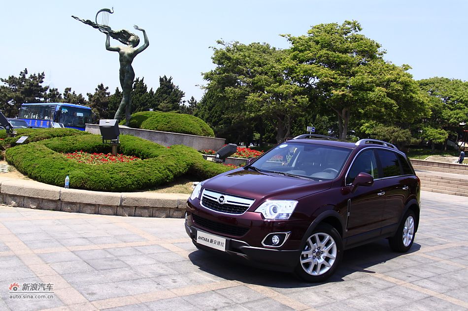 2011款欧宝安德拉外观