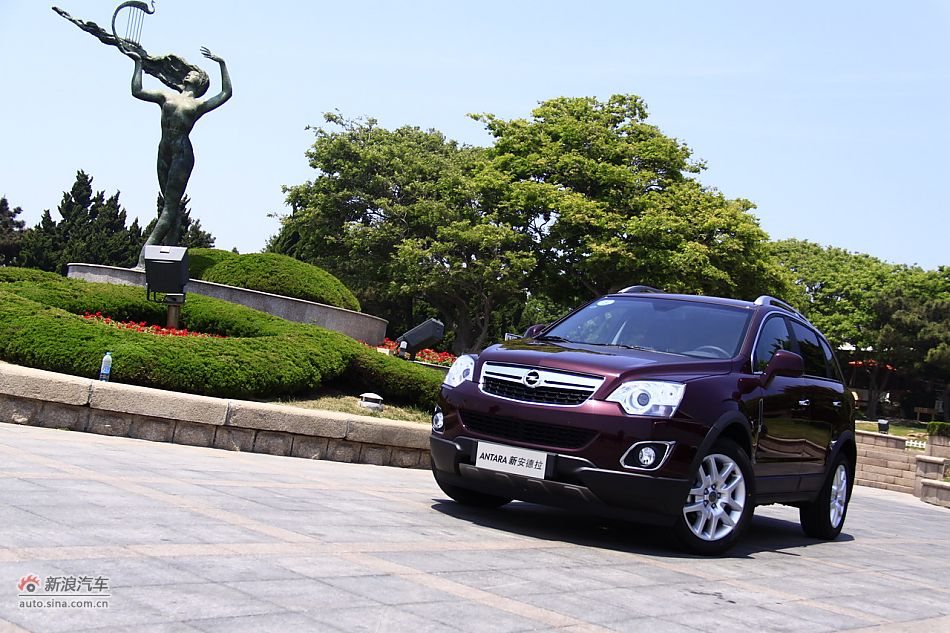 2011款欧宝安德拉外观